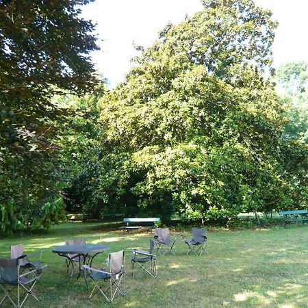 Les Longchamps Bed and Breakfast Neuillé Exterior foto
