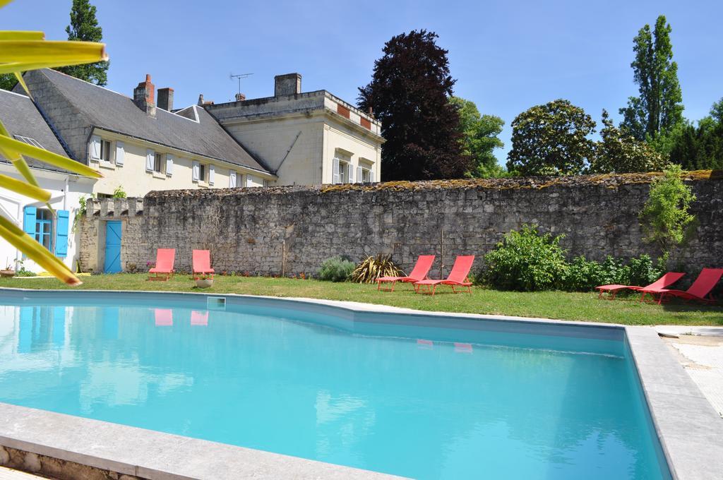Les Longchamps Bed and Breakfast Neuillé Exterior foto